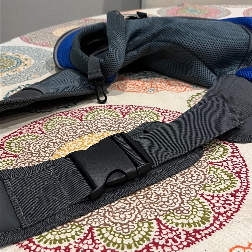 NWT YUDODO Blue Pet Sling Carrier 31001 Size L (10-15 lb) - Picture 7 of 8